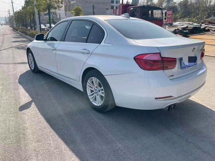 娄底18年宝马3系9