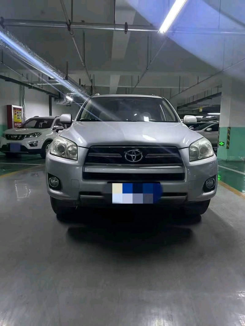 石家庄13年丰田RAV4荣放4