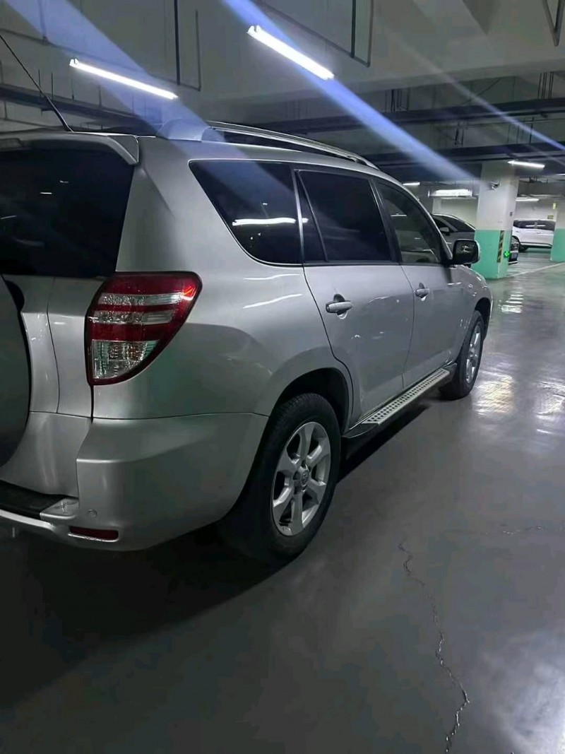 石家庄13年丰田RAV4荣放8