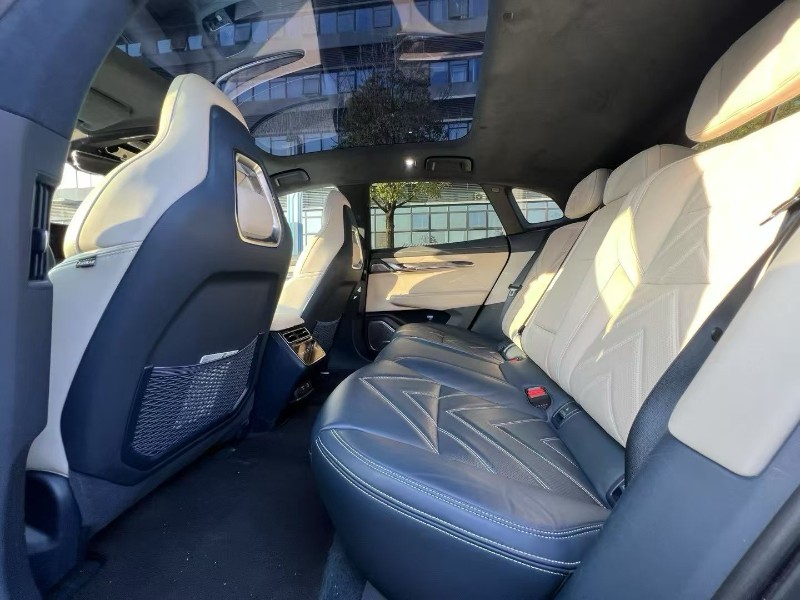 东莞22年极氪汽车0016