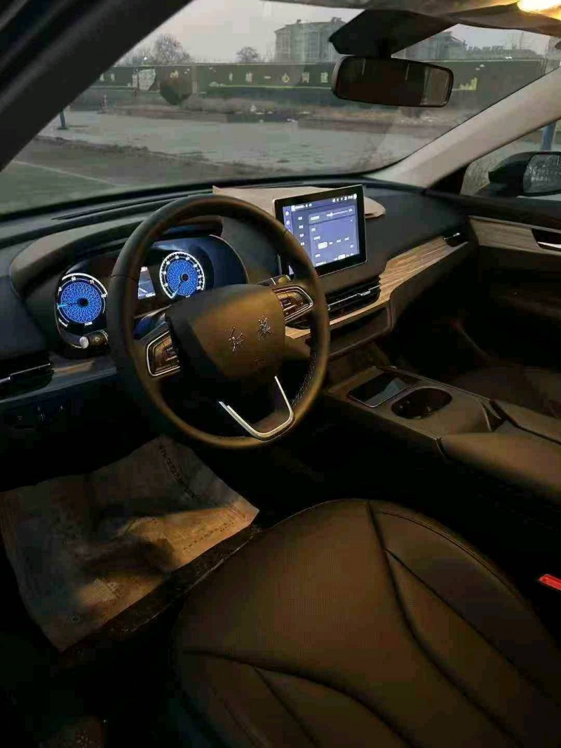 济宁25年红旗E-QM58