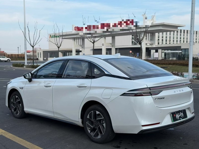 青岛25年传祺埃安S7