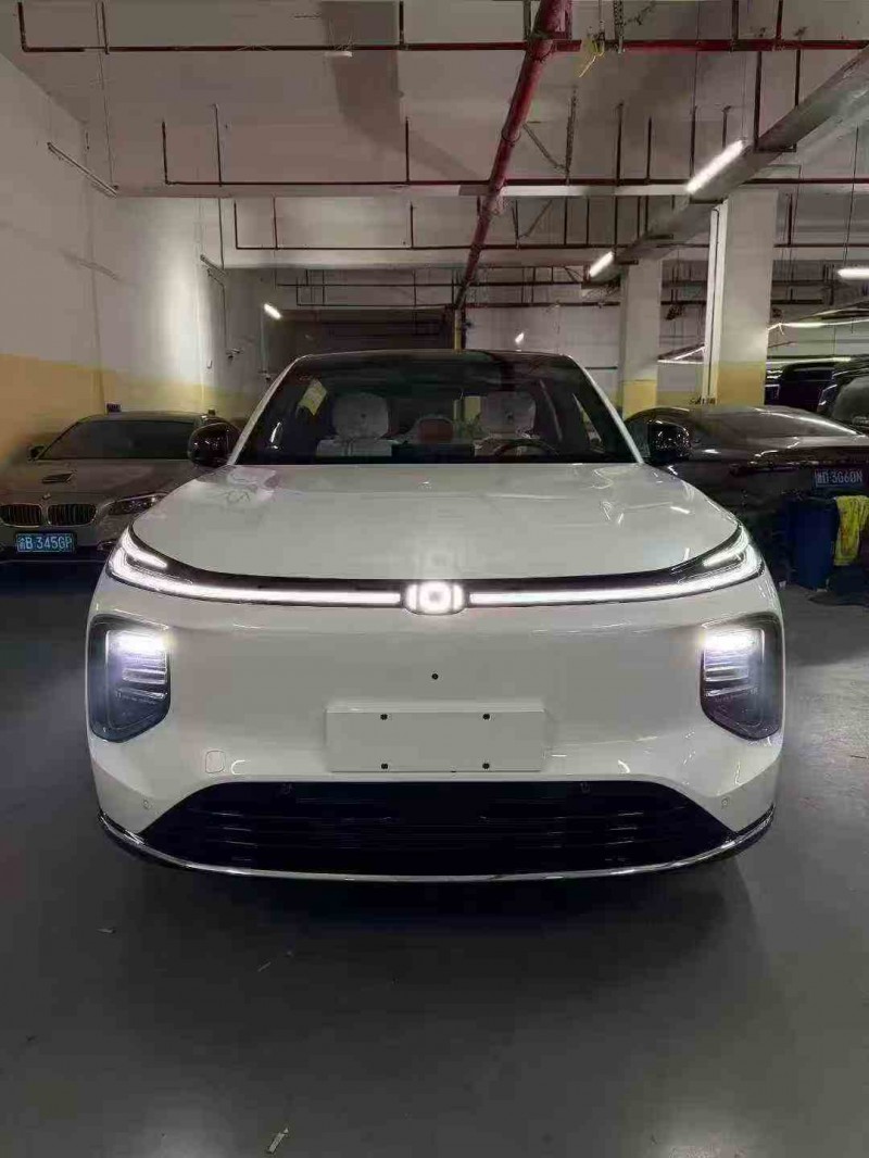 重庆25年长安汽车启源1