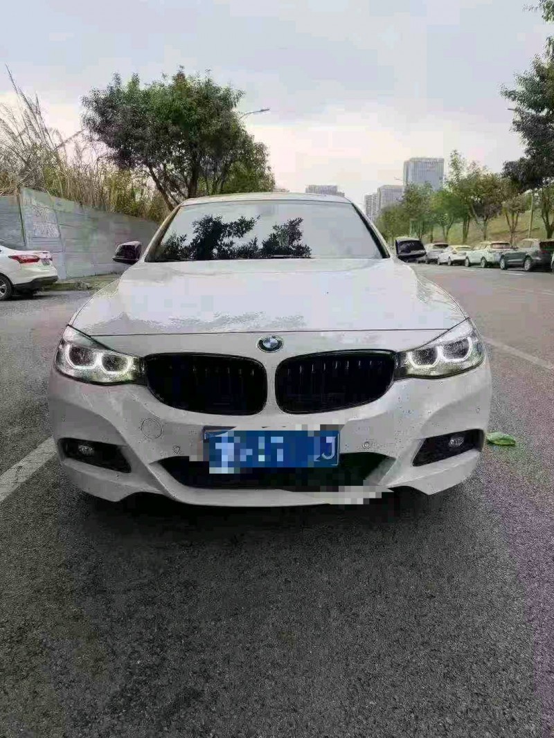 重庆21年宝马3系1