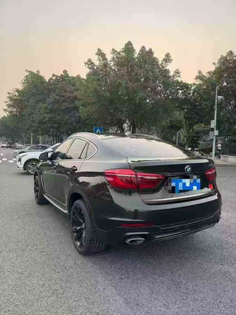 重庆18年宝马X67