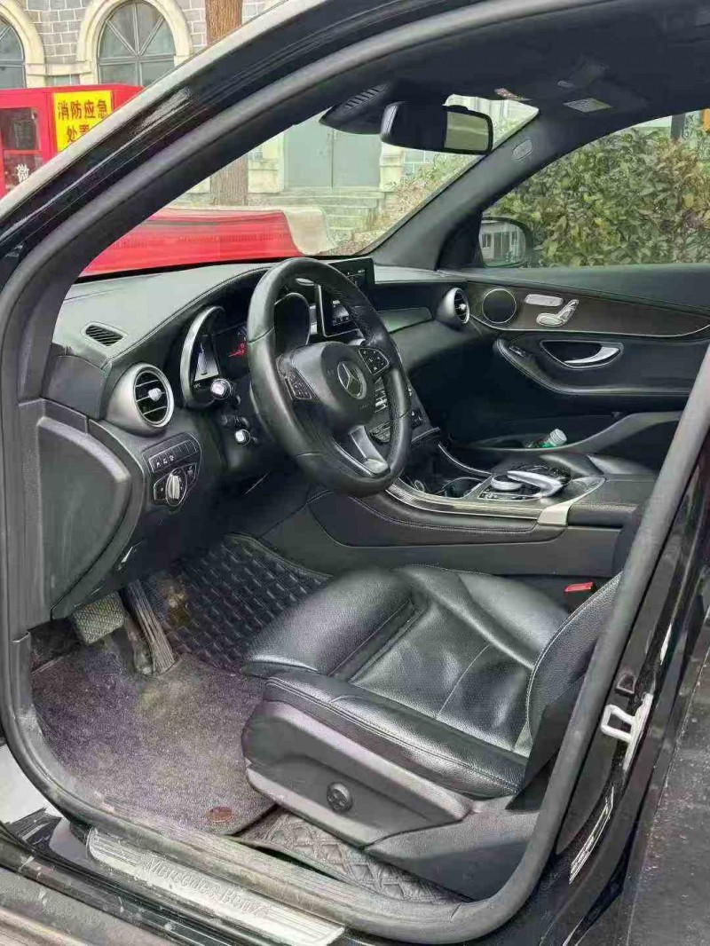 重庆18年奔驰GLC4