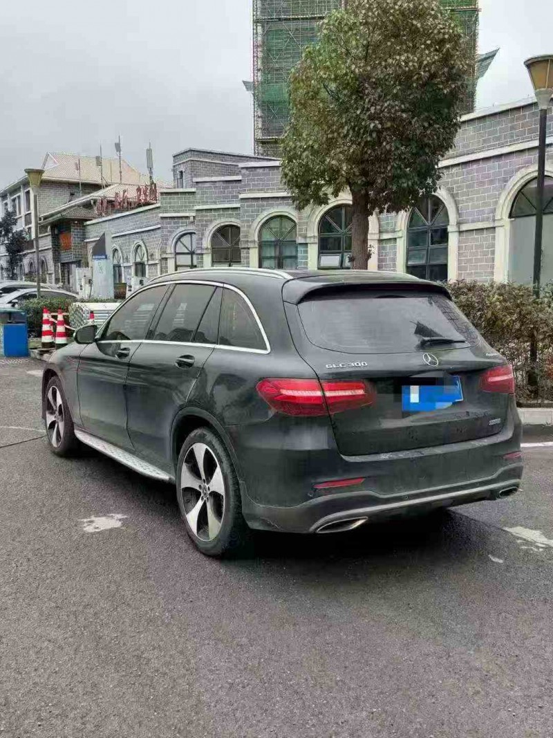 重庆18年奔驰GLC7