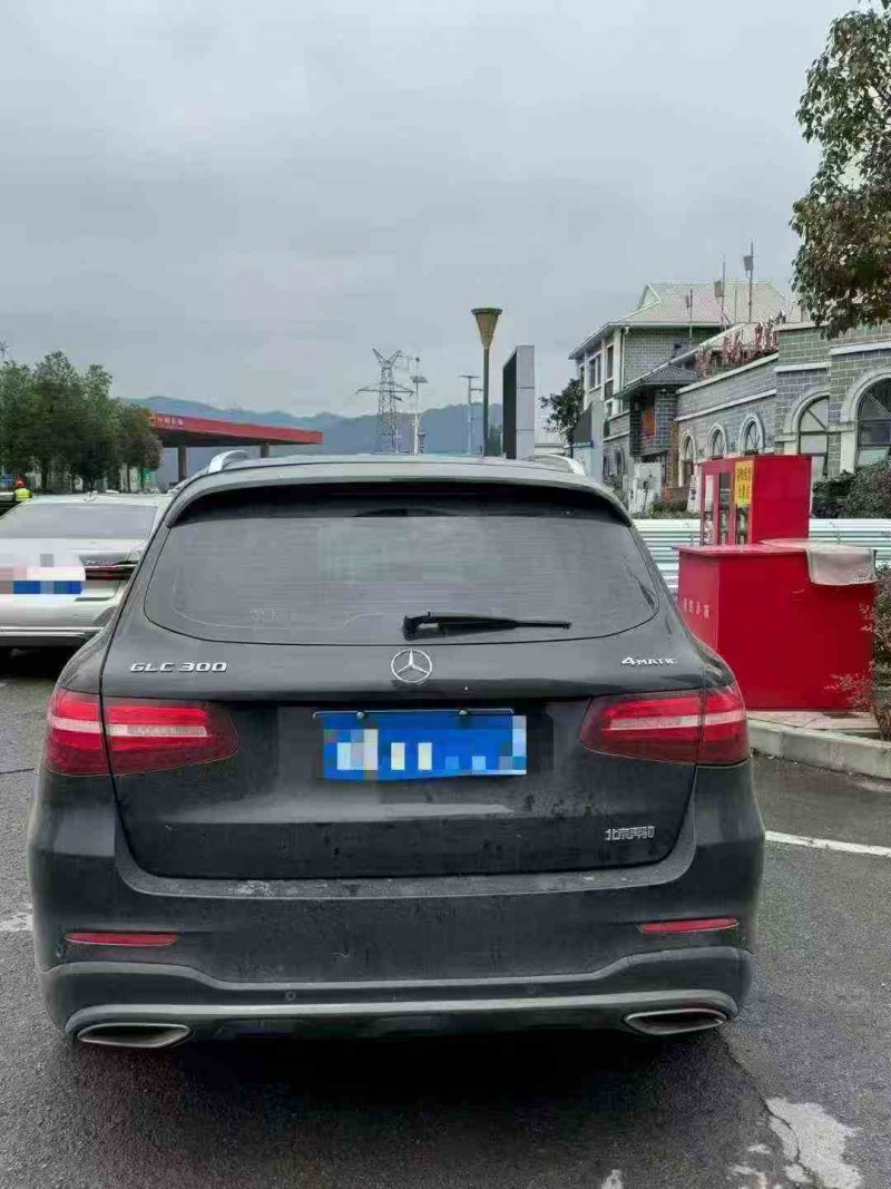 重庆18年奔驰GLC9