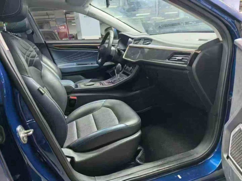 广元21年吉利帝豪6