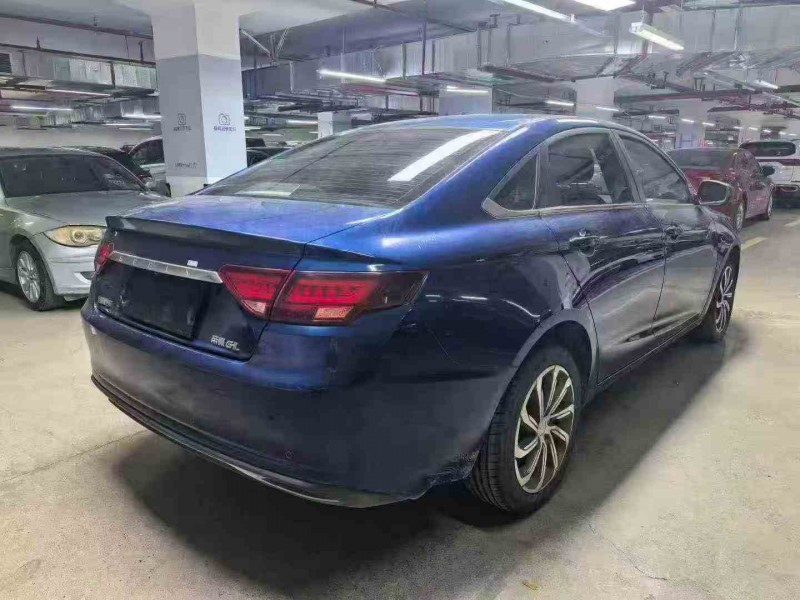 广元21年吉利帝豪9