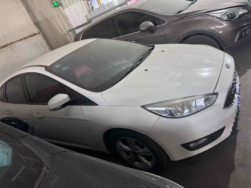 菏泽17年福特福克斯2