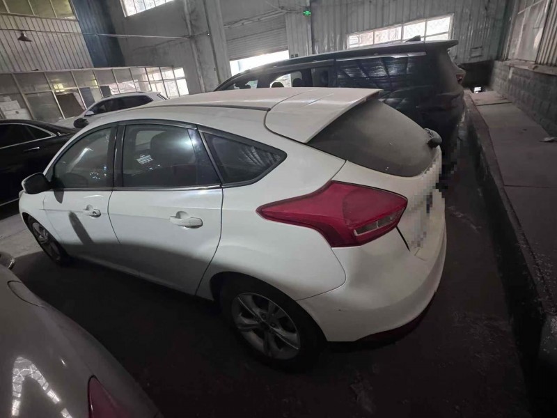 菏泽17年福特福克斯6