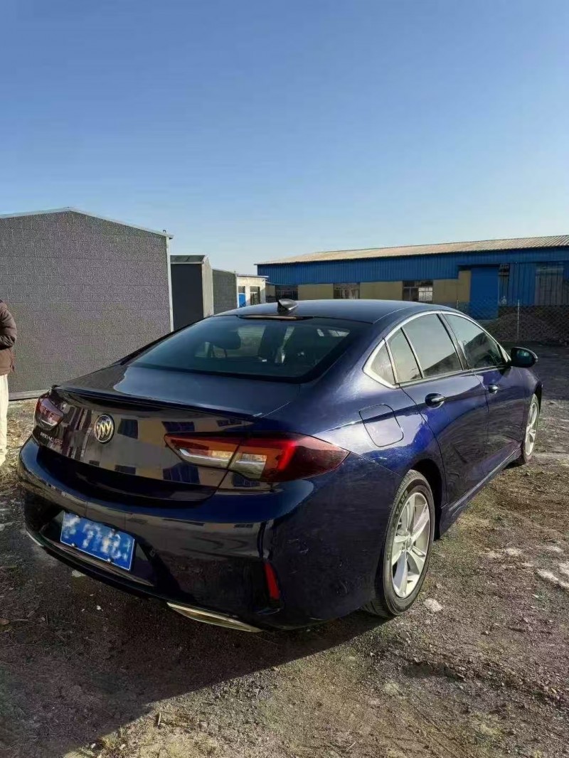 菏泽20年别克君威7