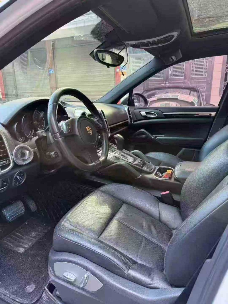 邵阳14年保时捷卡宴6