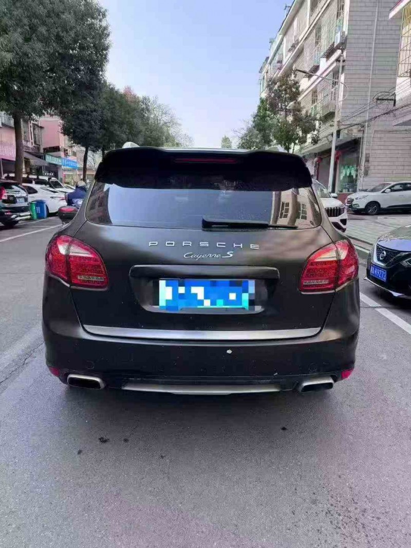 邵阳14年保时捷卡宴9