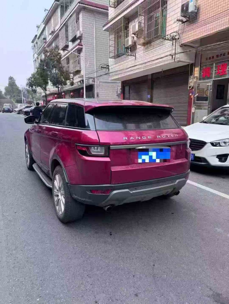 衡阳17年路虎极光8