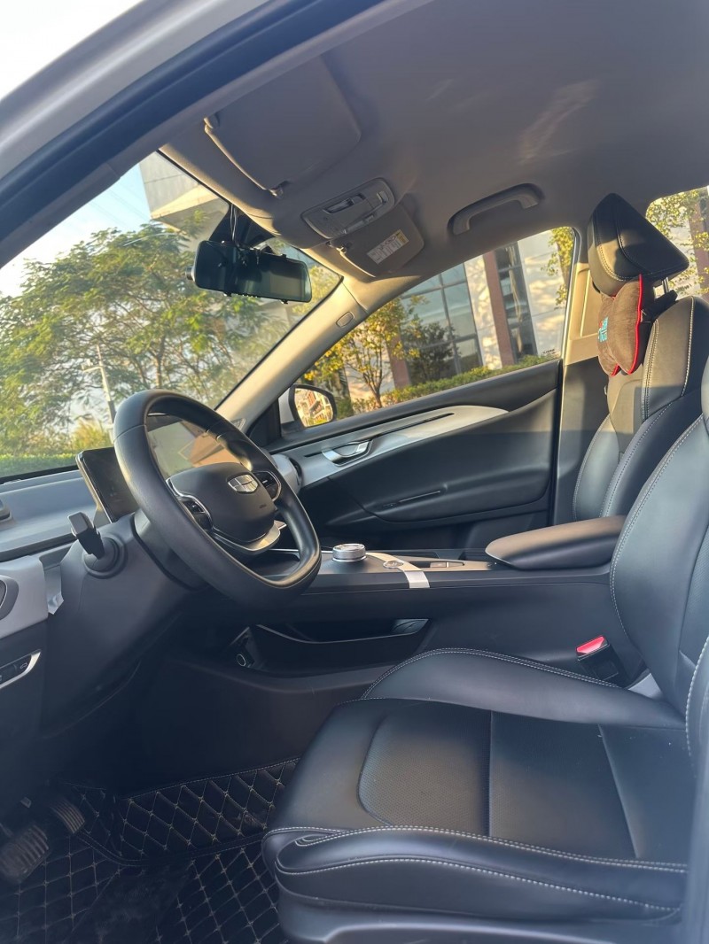 广州22年吉利几何6