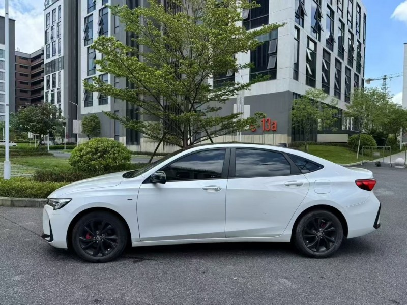 广州23年别克威朗4