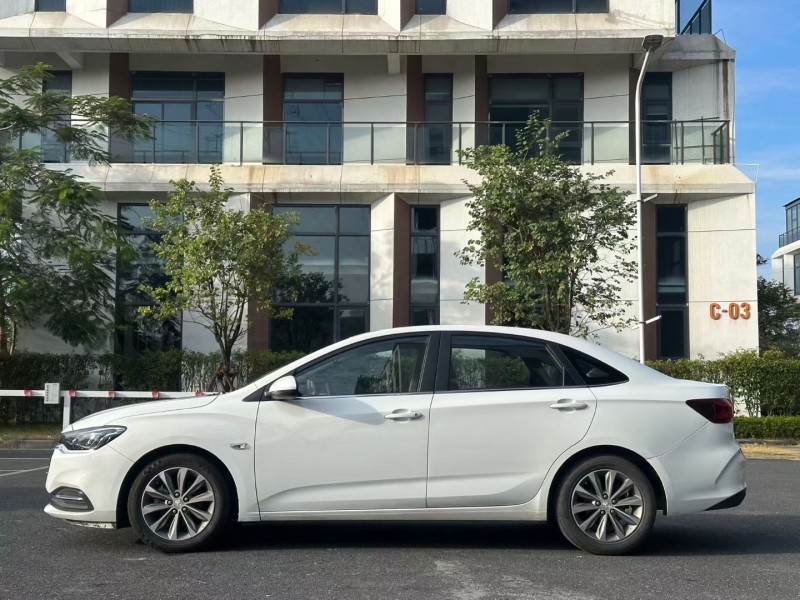 广州22年雪佛兰科鲁泽4