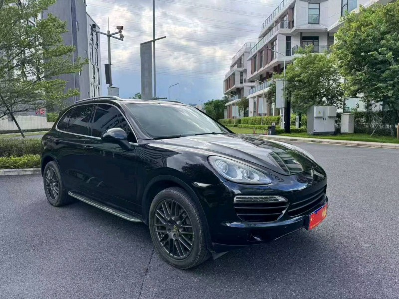 广州13年保时捷卡宴2