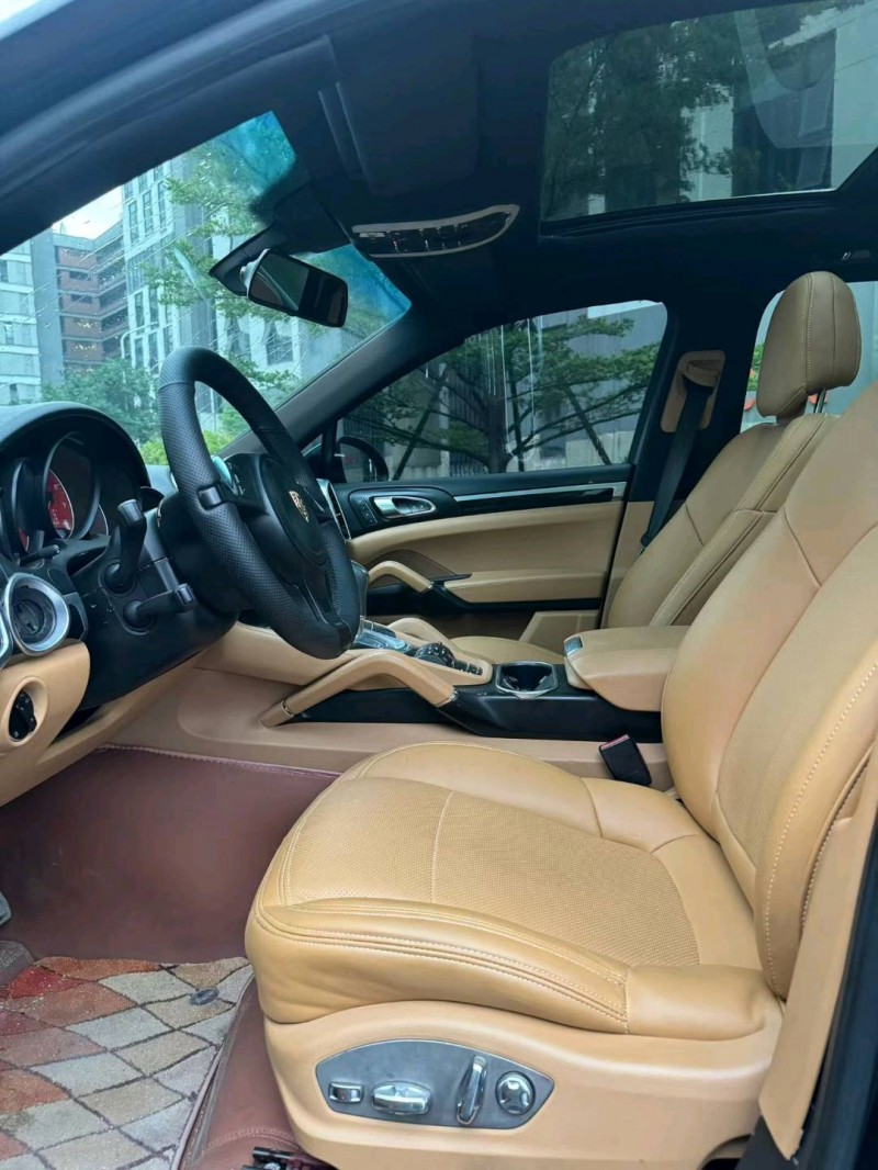 广州13年保时捷卡宴5