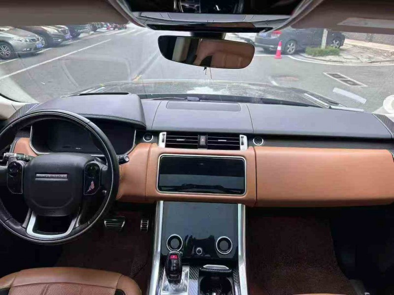 张家界21年路虎揽胜运动5