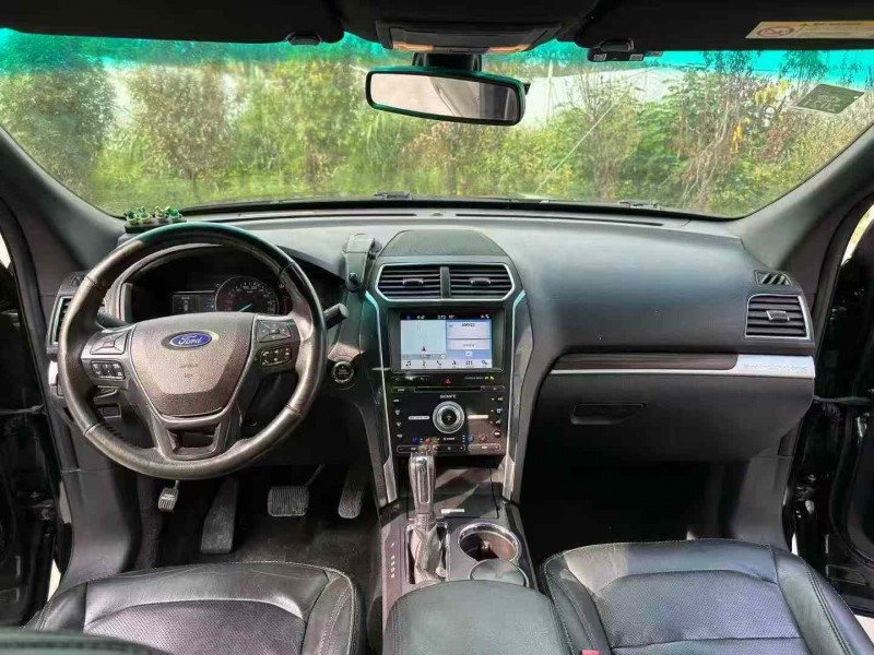 徐州17年福特探险者7