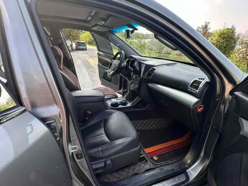 徐州12年起亚索兰托8