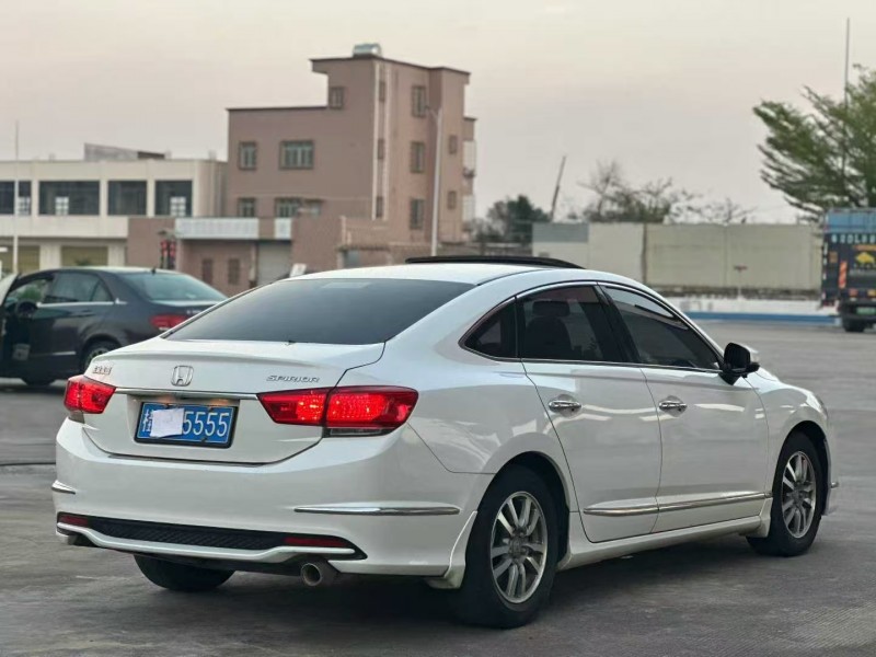 湛江16年本田思铂睿5