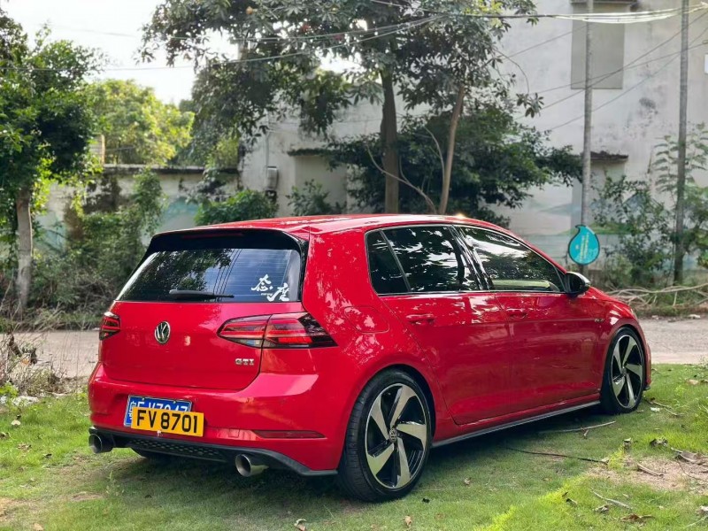 湛江18年大众高尔夫5