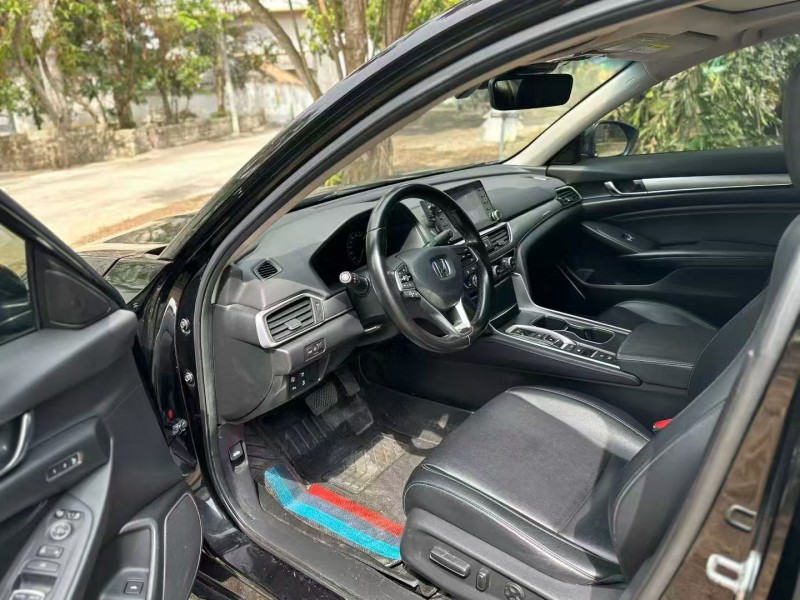 湛江19年本田雅阁9