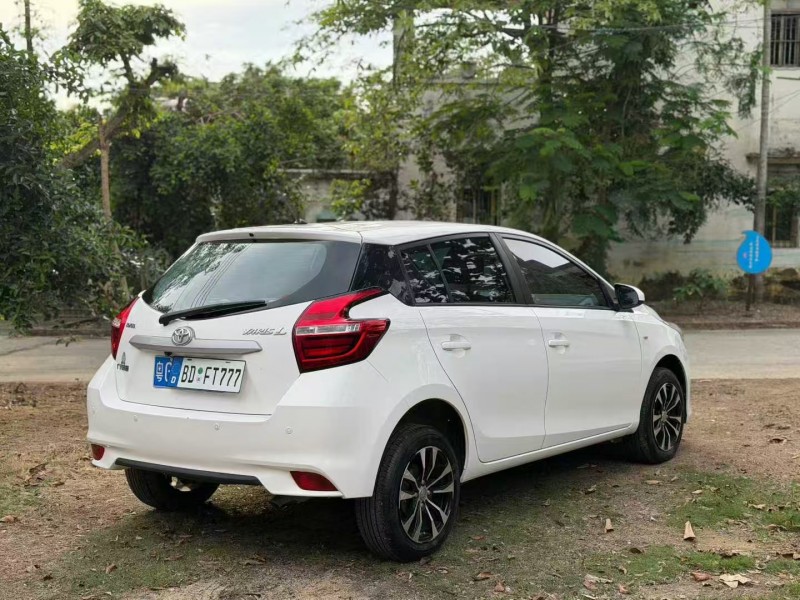 湛江20年丰田YARiS L 致炫4