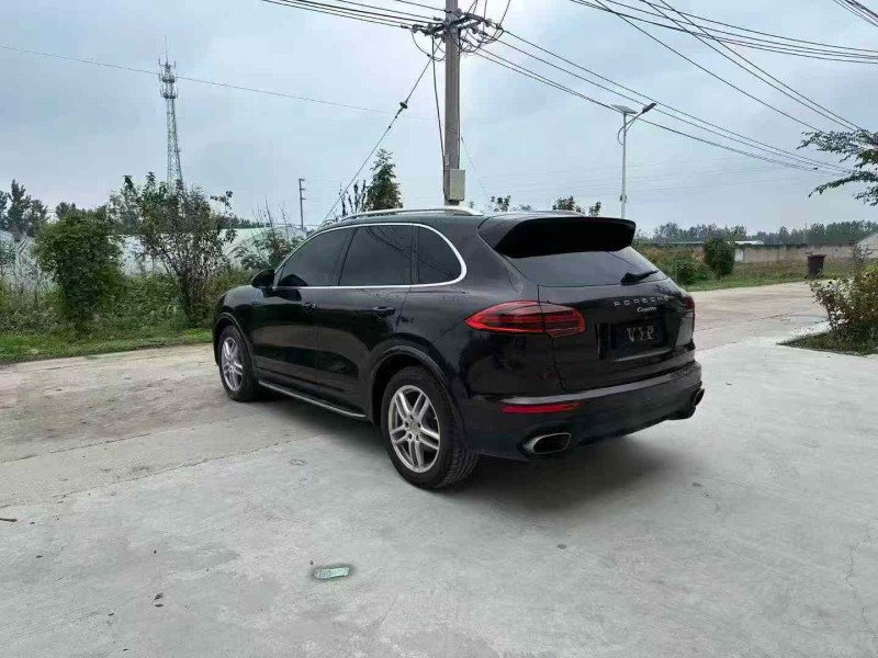 徐州17年保时捷卡宴3