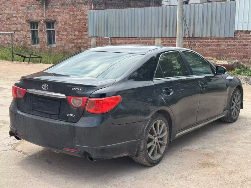 湛江12年丰田锐志8