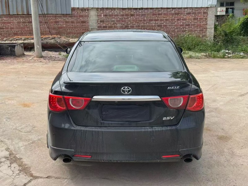 湛江12年丰田锐志9