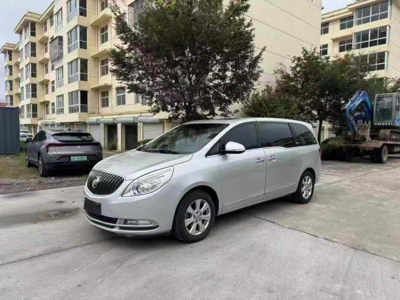 徐州17年别克GL82