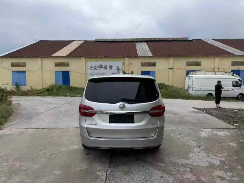 徐州17年别克GL89