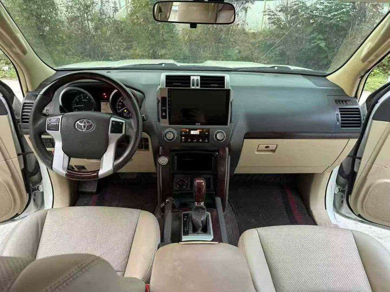 徐州17年丰田普拉多7