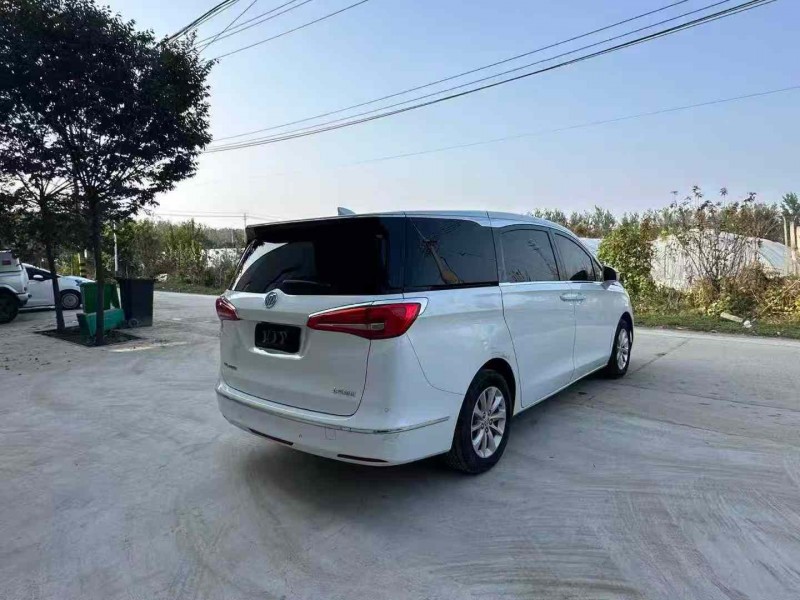 徐州18年别克GL84