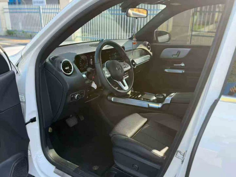 吉安23年奔驰GLB3