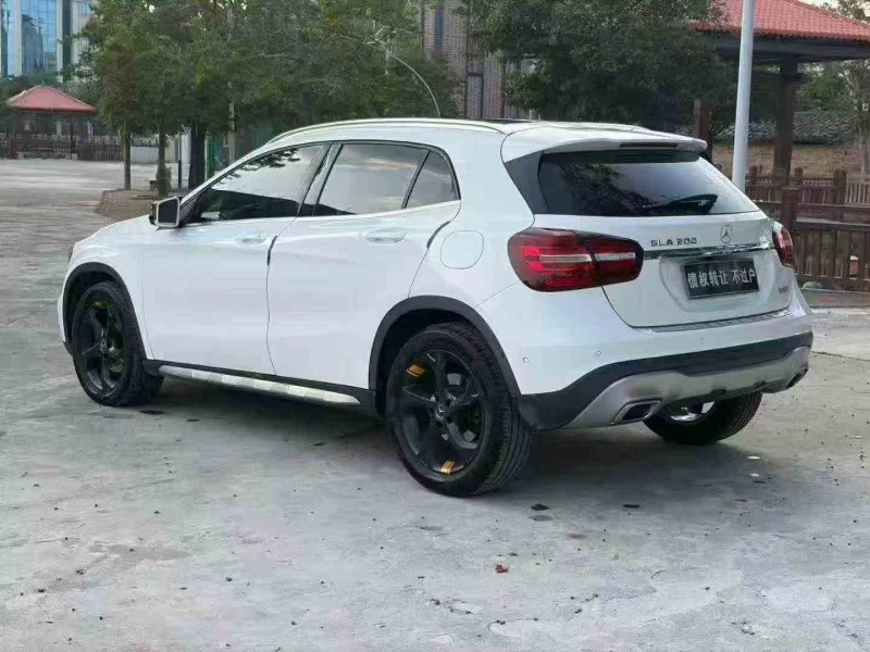 湛江19年奔驰GLA7