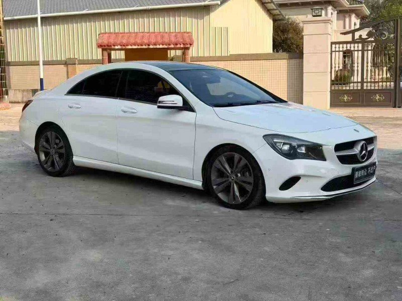 贵港19年奔驰CLA2