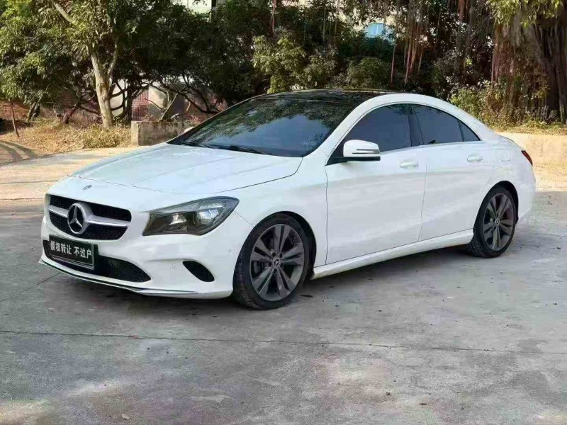 贵港19年奔驰CLA3