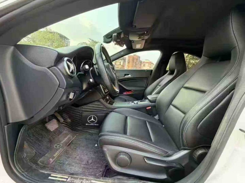 贵港19年奔驰CLA4