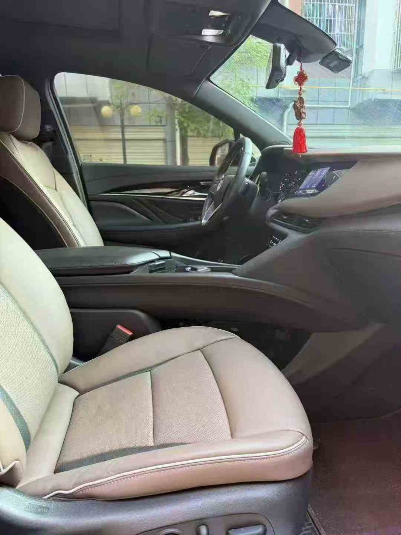 毕节22年别克昂科旗7