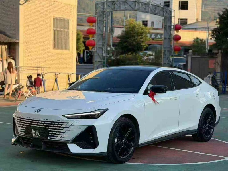 汕头25年长安汽车UNI2