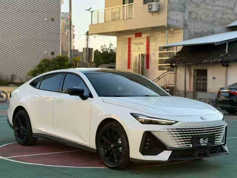 汕头25年长安汽车UNI3