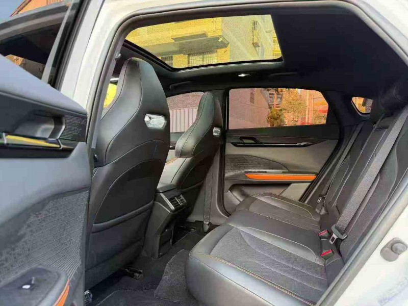 汕头25年长安汽车UNI6