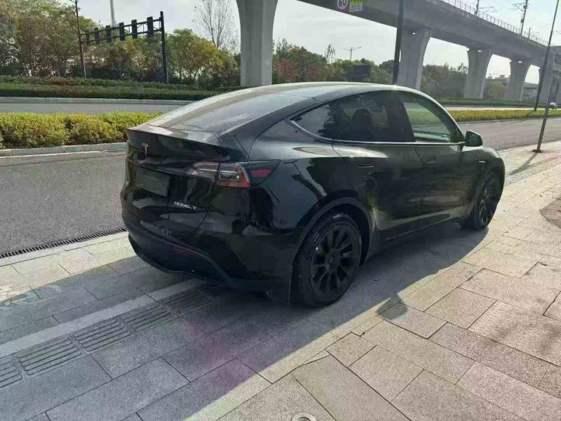绍兴24年特斯拉MODEL Y8