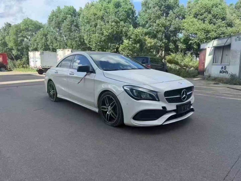 绍兴16年奔驰CLA2